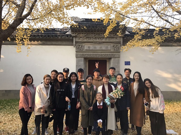 C:/Users/Administrator.R2N5NMTAA41WQFW/Desktop/夏:凤凰传媒学院“行之有声”志愿服务团队走进苏州世界语言展示馆 通讯和照片(1)/凤凰传媒学院“行之有声”志愿服务团队走进苏州世界语言展示馆 通讯和照片/3.jpg C:/Users/Administrator.R2N5NMTAA41WQFW/Desktop/夏:凤凰传媒学院“行之有声”志愿服务团队走进苏州世界语言展示馆 通讯和照片(1)/凤凰传媒学院“行之有声”志愿服务团队走进苏州世界语言展示馆 通讯和照片/3.jpg