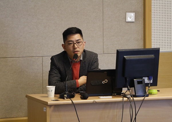 杨冰 .jpg 杨冰 .jpg