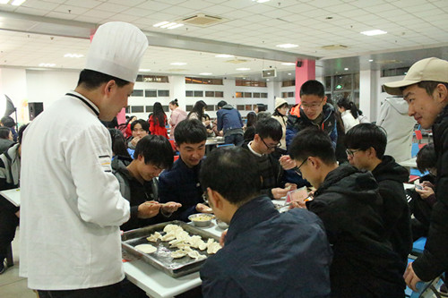 E:/黄艳凤/HYF/2、党建工作/2018年/新媒体节/照片/IMG_6519_看图王_副本.jpg E:/黄艳凤/HYF/2、党建工作/2018年/新媒体节/照片/IMG_6519_看图王_副本.jpg