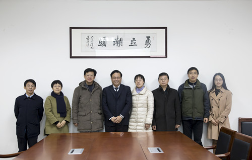 E:/黄艳凤/HYF/2、党建工作/2017年/照片/20171225周高调研/2017.12.25 校党委常委 周高来我院调研/1W9A4160raw_副本.jpg